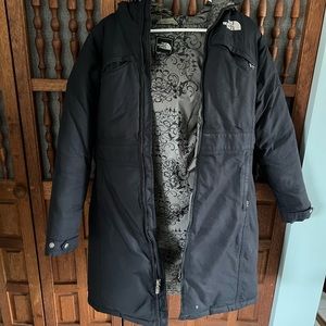 NORTHFACE WOMEN’s m BLACK PARKA WATERPROOF JACKET